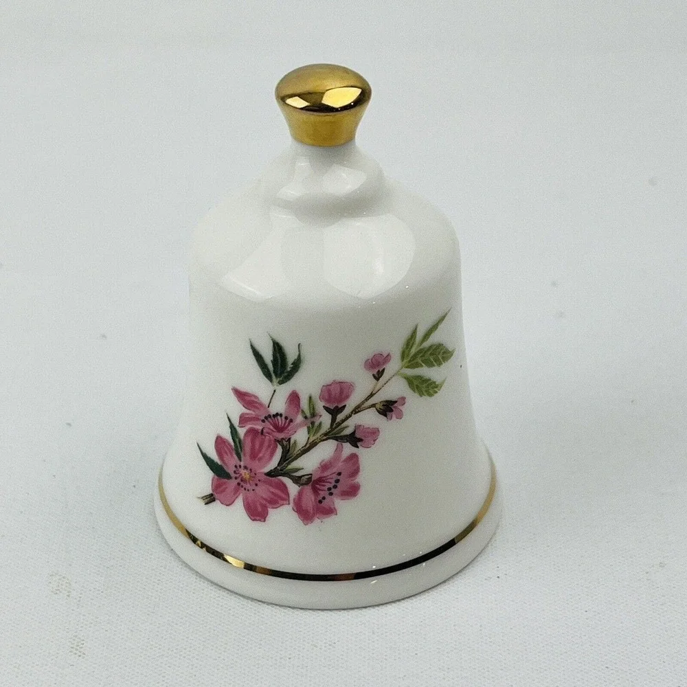 Danbury Mint Delaware Peach Blossom Official State Flower‎ Bell Collection